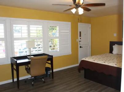 Carmel Wayfarer Inn - 5