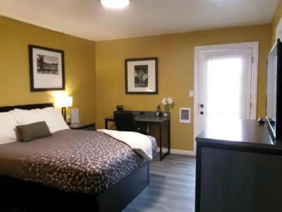 Carmel Wayfarer Inn - 1