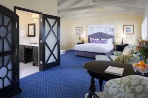 The Colonial Terrace, Carmel