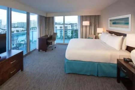 DoubleTree Resort Hollywood Beach - 3
