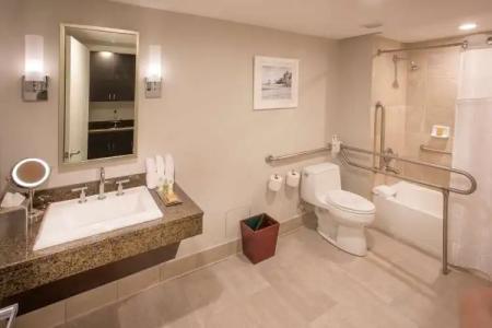 DoubleTree Resort Hollywood Beach - 8