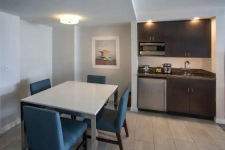 DoubleTree Resort Hollywood Beach - 32