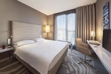 LÉGÈRE Bielefeld - 58