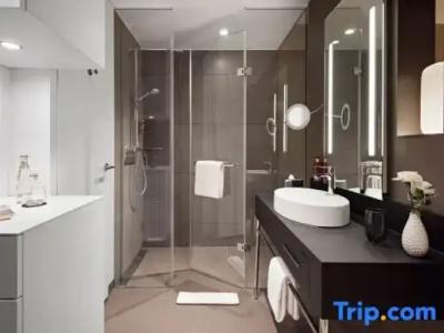 LÉGÈRE Bielefeld - 70