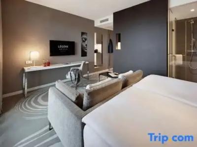 LÉGÈRE Bielefeld - 64