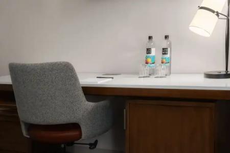 Courtyard by Marriott Seattle Bellevue/Downtown - 39