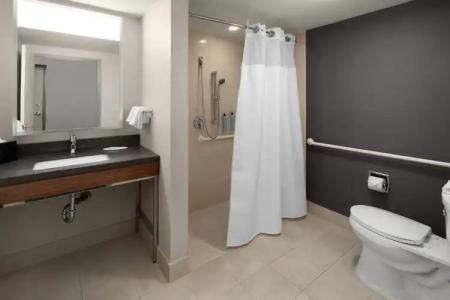 Courtyard by Marriott Seattle Bellevue/Downtown - 41