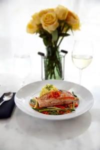 Courtyard by Marriott Seattle Bellevue/Downtown - 47