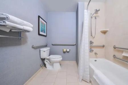 Hyatt Place Chesapeake - 8