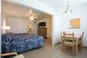 Dolphin Inn, Fort Myers Beach