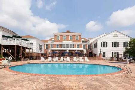 Virginia Crossings, Tapestry Collection by Hilton - 6