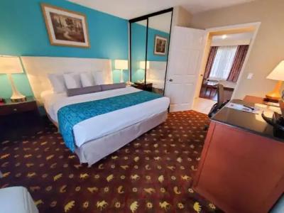 Howard Johnson by Wyndham Pasadena - 24