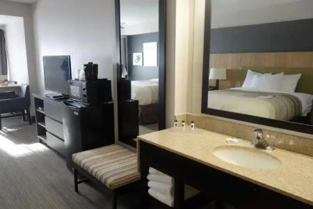 Country Inn & Suites by Radisson, Pigeon Forge South, TN - 14