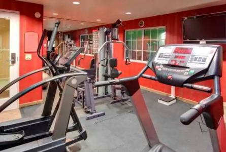 Holiday Inn Express Hollywood Walk of Fame, an IHG - 3