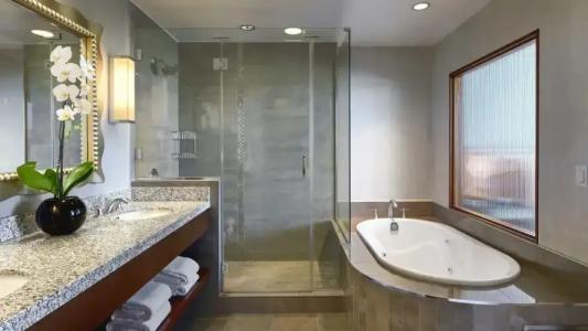 Loews Hollywood - 68