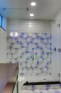 The Adler a Hollywood - 41