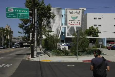 The Adler a Hollywood - 25