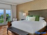 Luxury room with ocean view