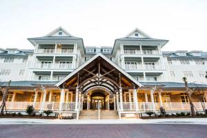 Harborside at Harbor Resort and Marina, Charleston