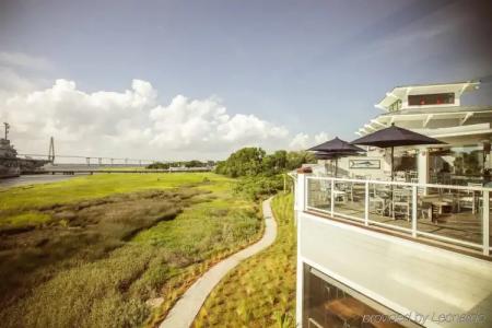 Harborside at Charleston Harbor Resort and Marina - 17