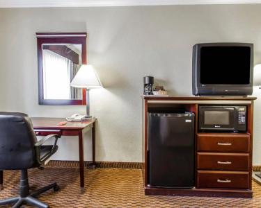 Mesa AZ Near Downtown & Sloan Park - 1