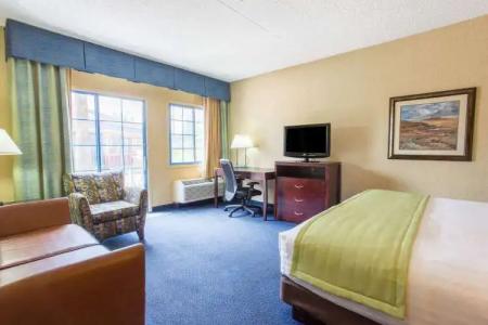 Days by Wyndham Mesa Near Phoenix - 2