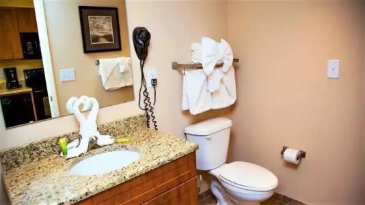 Club Wyndham Towers on the Grove - 7