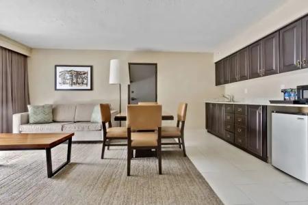 DoubleTree by Hilton Park City - The Yarrow - 59