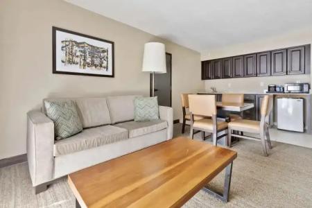 DoubleTree by Hilton Park City - The Yarrow - 58