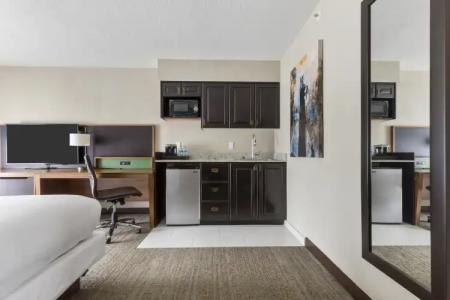 DoubleTree by Hilton Park City - The Yarrow - 11