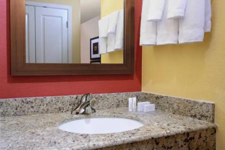 Courtyard by Marriott Dallas Plano in Legacy Park - 19