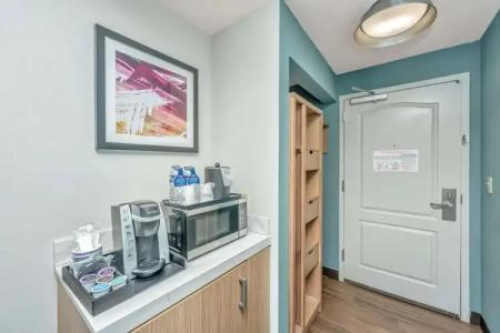 Hilton Garden Inn Charleston Airport - 34