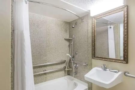 Wyndham Riverfront - 45