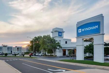 Wyndham Riverfront