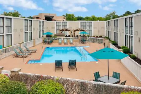 Wyndham Riverfront - 30