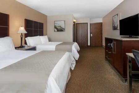 Wyndham Riverfront - 36