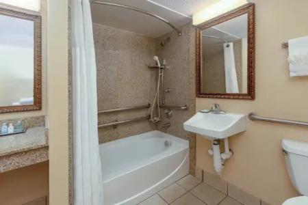 Wyndham Riverfront - 46