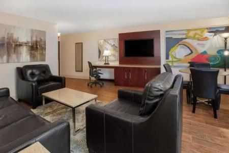 Wyndham Riverfront - 108