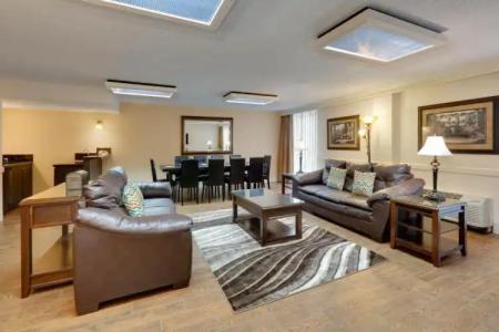 Wyndham Riverfront - 85