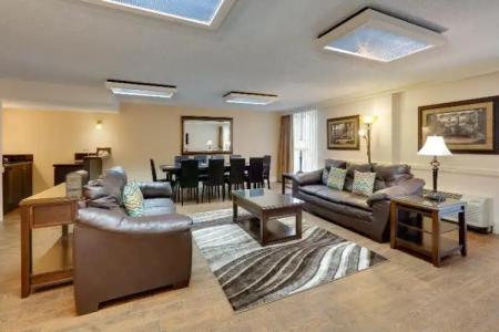 Wyndham Riverfront - 60