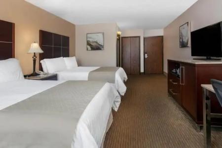 Wyndham Riverfront - 71