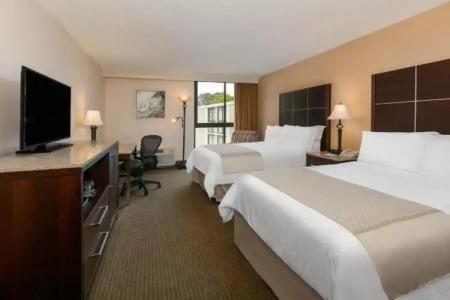 Wyndham Riverfront - 70