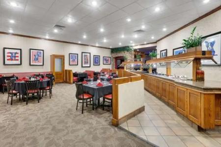 Wyndham Riverfront - 17