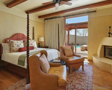 Four Seasons Resorts Scottsdale at Troon North - 2