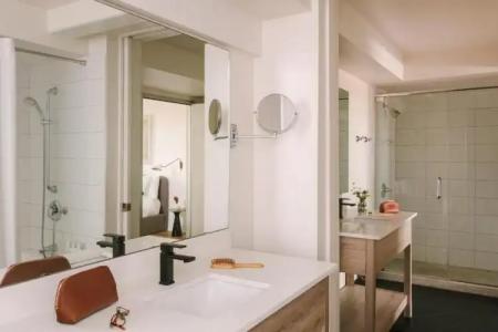 Sonder The Monarch - 54