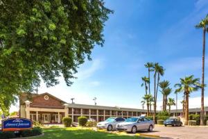 Howard Johnson by Wyndham Scottsdale Old Town, Scottsdale