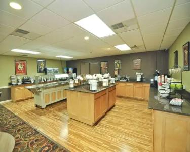 Comfort Inn Sandusky - 19
