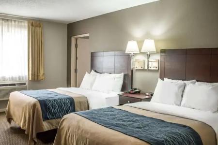 Comfort Inn Sandusky - 25