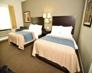 Comfort Inn Sandusky - 36