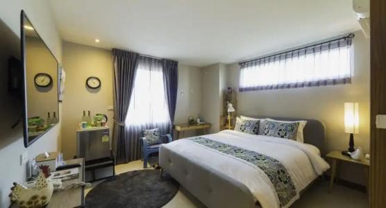 Chala Number 2 Art and Gallery - 4